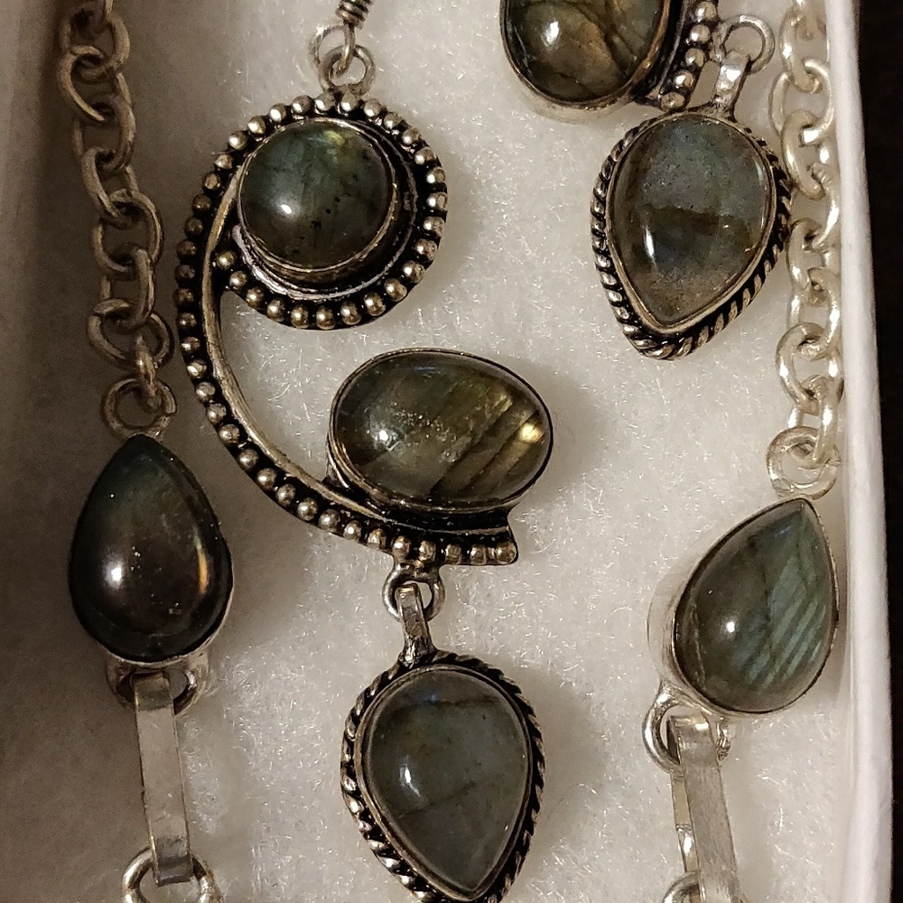 Labradorite Set - Picture 3 of 6